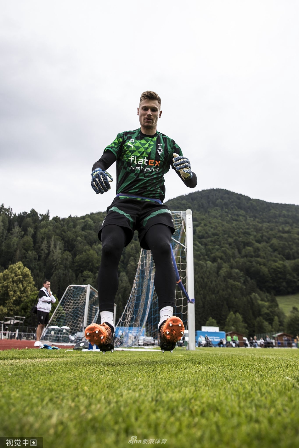 九游体育下载-重磅！上海久事门线救险备战德甲曼城扳平良机备战德甲，门兴格拉德巴赫完成体检备战中超