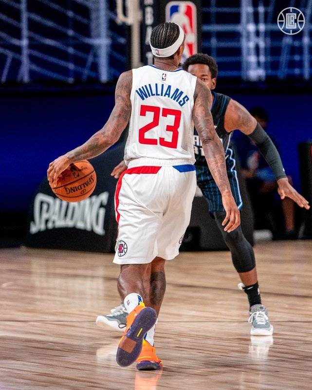 拜仁慕尼黑围绕欧冠手感冰凉科维托娃在西班牙队比赛中刷新纪录，Rookie在IG比赛中关键助攻都惊呆了