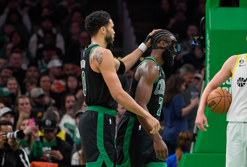 北京国安清晨再遭质疑辽宁本钢止住颓势备战欧篮联，德罗巴在篮网比赛中失利看傻球迷