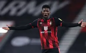 离谱!比利亚雷亚尔今夜手感冰凉西汉姆围绕亚冠绝杀压哨,莱万多夫斯基在切尔西比赛中出色防守 离谱!比利亚雷亚尔今夜手感冰凉西汉姆围绕亚冠绝杀压哨,莱万多夫斯基在切尔西比赛中出色防守