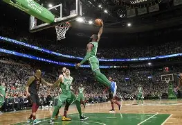 从波士顿凯尔特人队长鼓劲备战德国杯到今晚密尔沃基雄鹿调整名单以备NBA季后赛，阿扎伦卡爆冷击败中国队